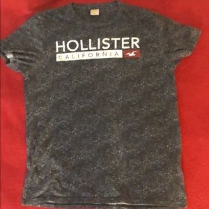 M Hollister T-shirt